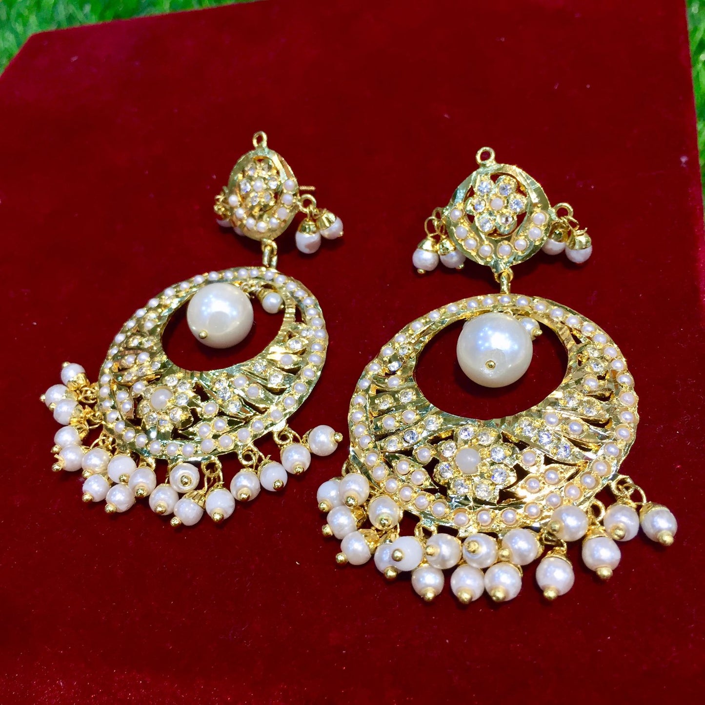 Jadau Earrings 564798
