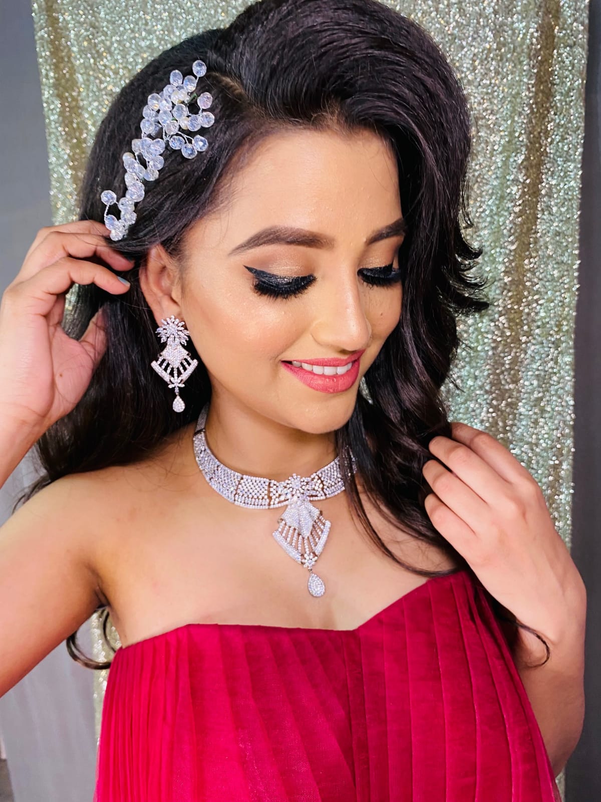 Super stylish high quality ad necklace