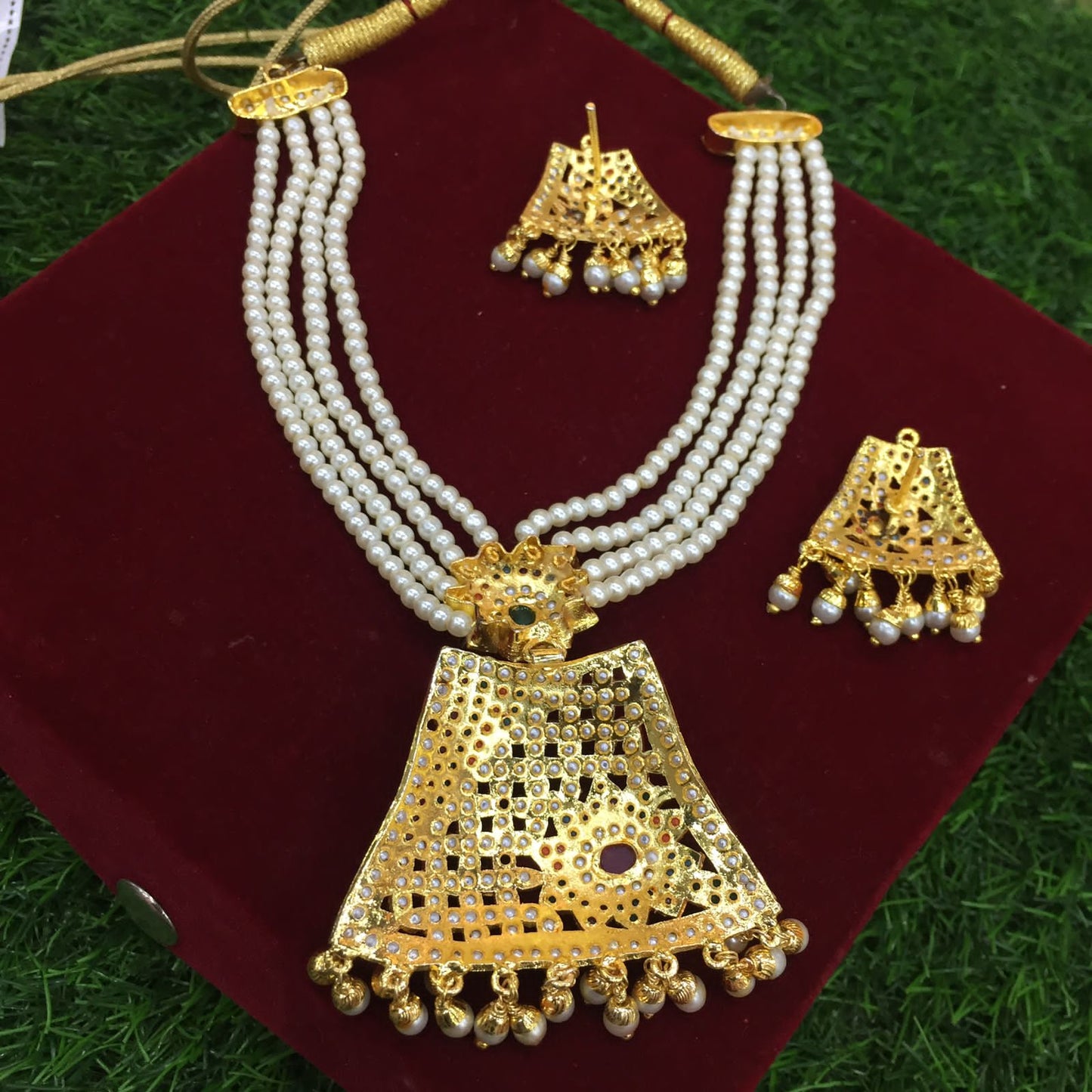Jadau Necklace Set 8787462