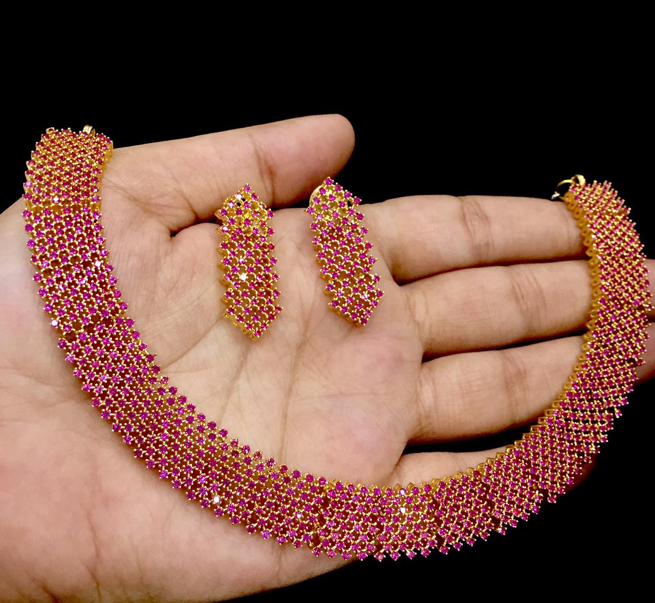 Diamond necklace set 654377
