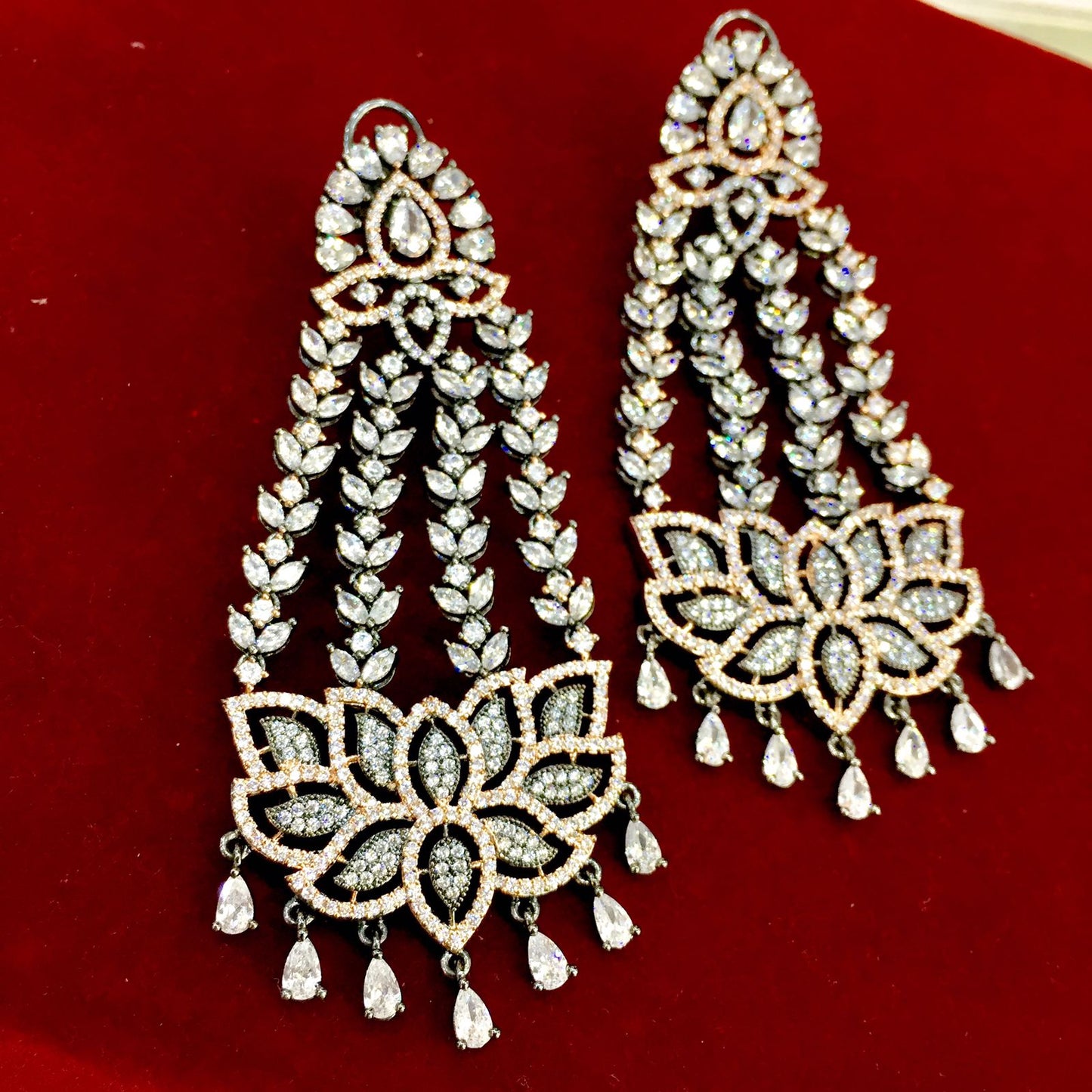 Diamond earrings 45654