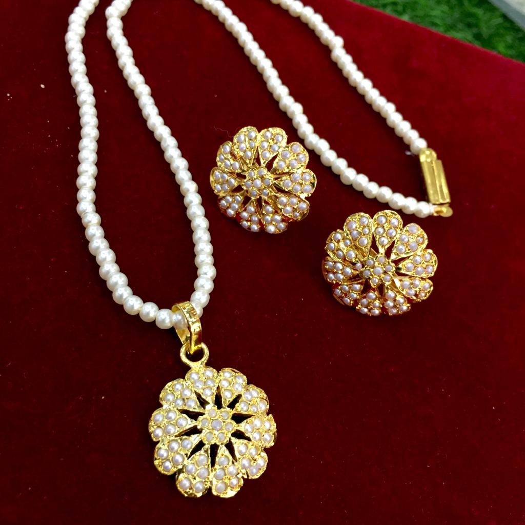 Jadau pendant set 5785437 - Vijay & Sons