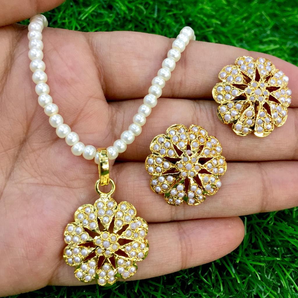 Jadau pendant set 5785437 - Vijay & Sons