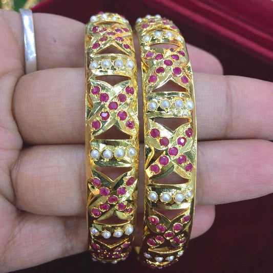 Jadau beagles 45885466 - Vijay & Sons