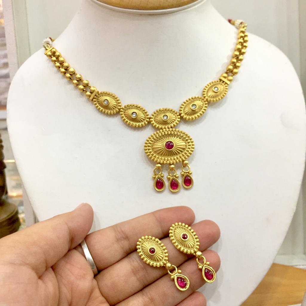 Antique Necklace Sets 4786577