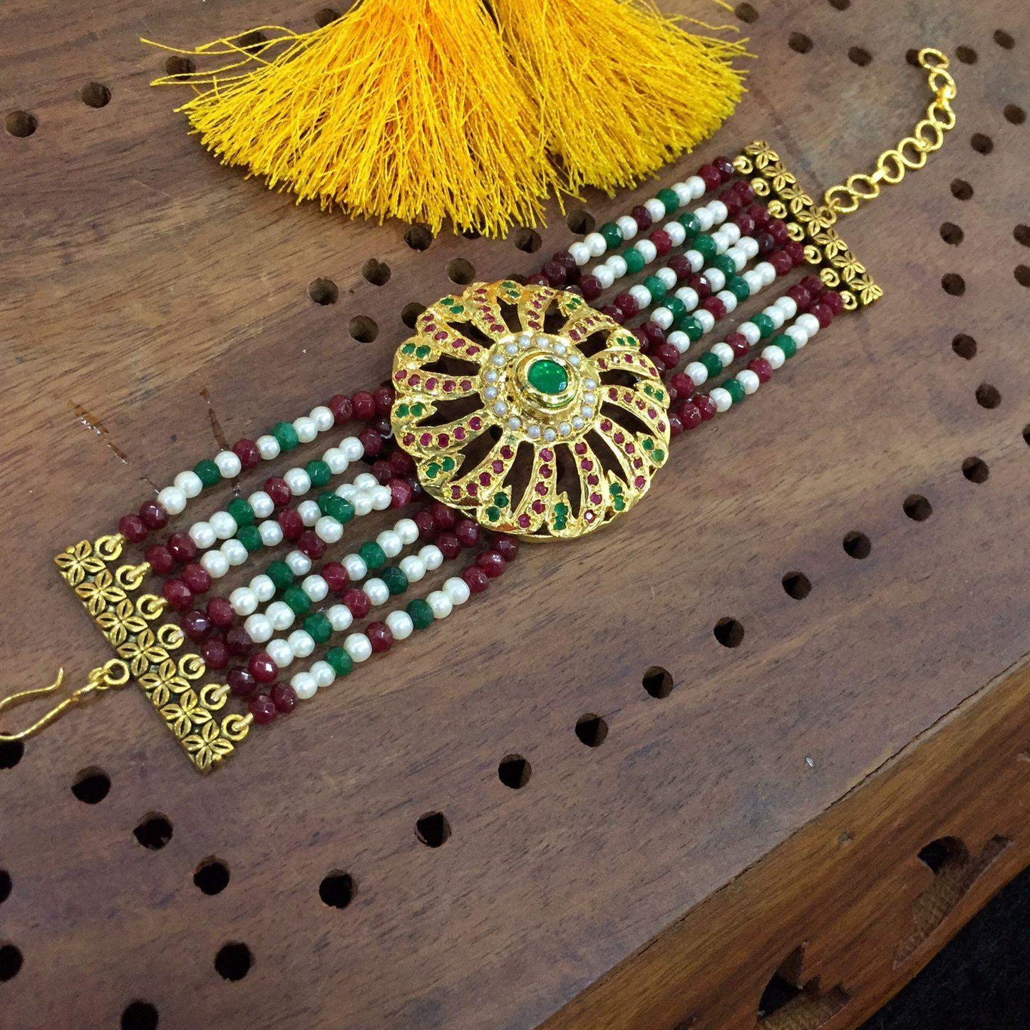Jadau Bracelet 3947190 - Vijay & Sons