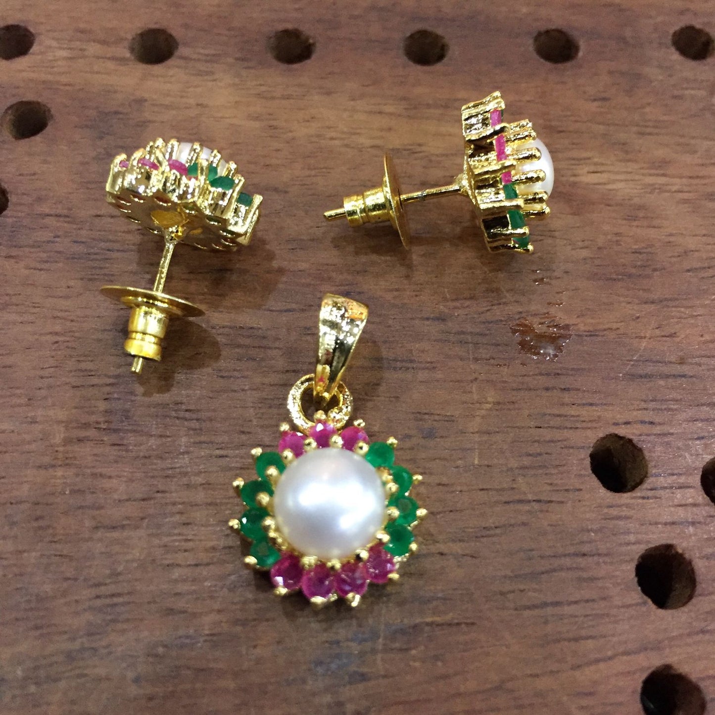 Jadau Pendant set 481057