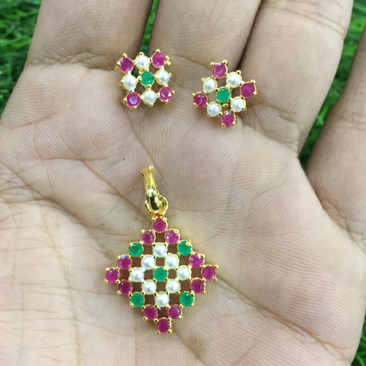 Jadau Pendant Set 84915