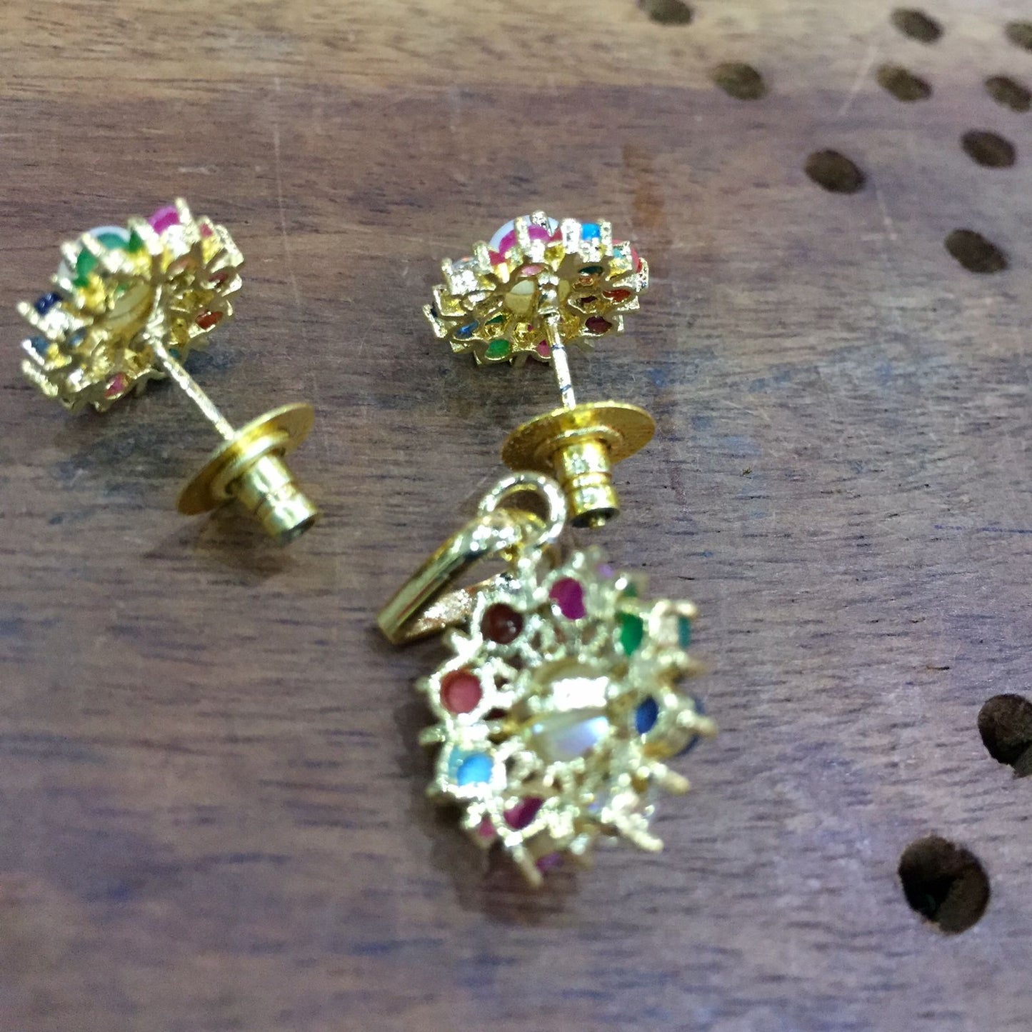 Navratan Pendant Set 04814820