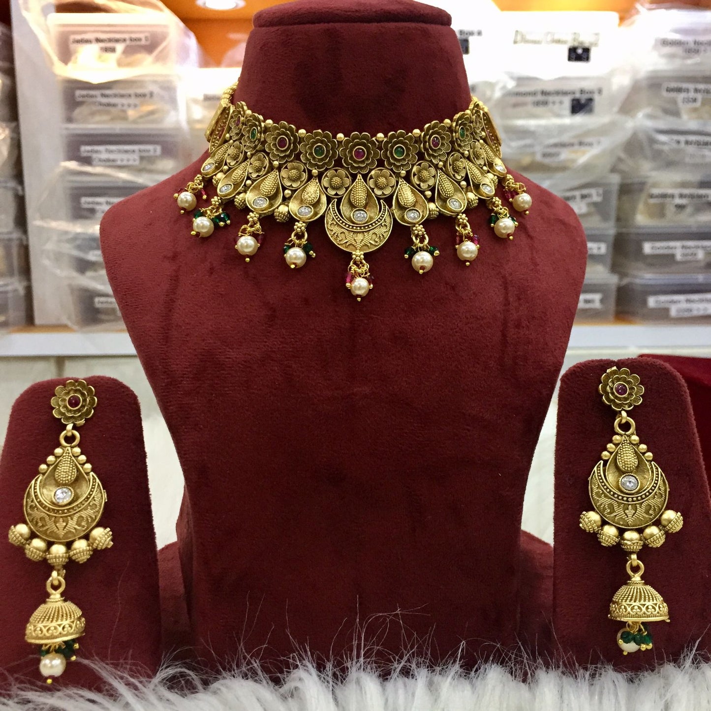 Antique Necklace Sets 5885898
