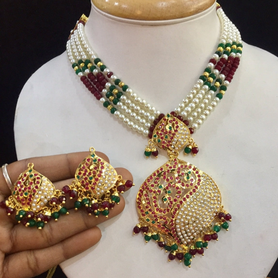 Necklace set 58574900
