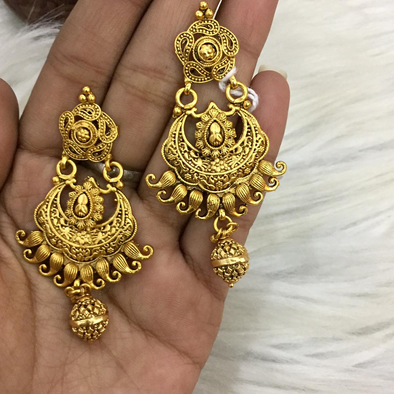 Antique earrings 357803