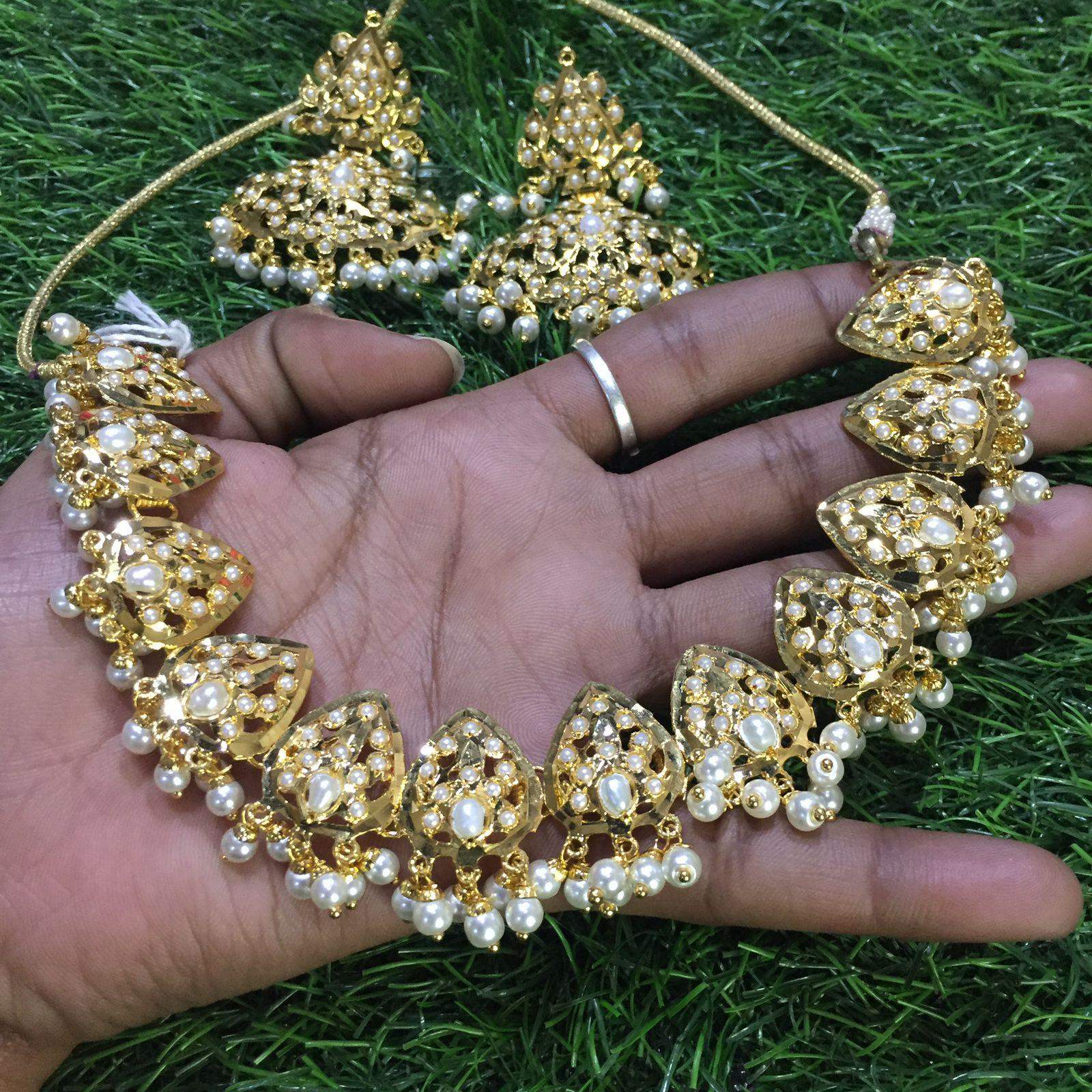 Jadau Necklace Set 524210 - Vijay & Sons
