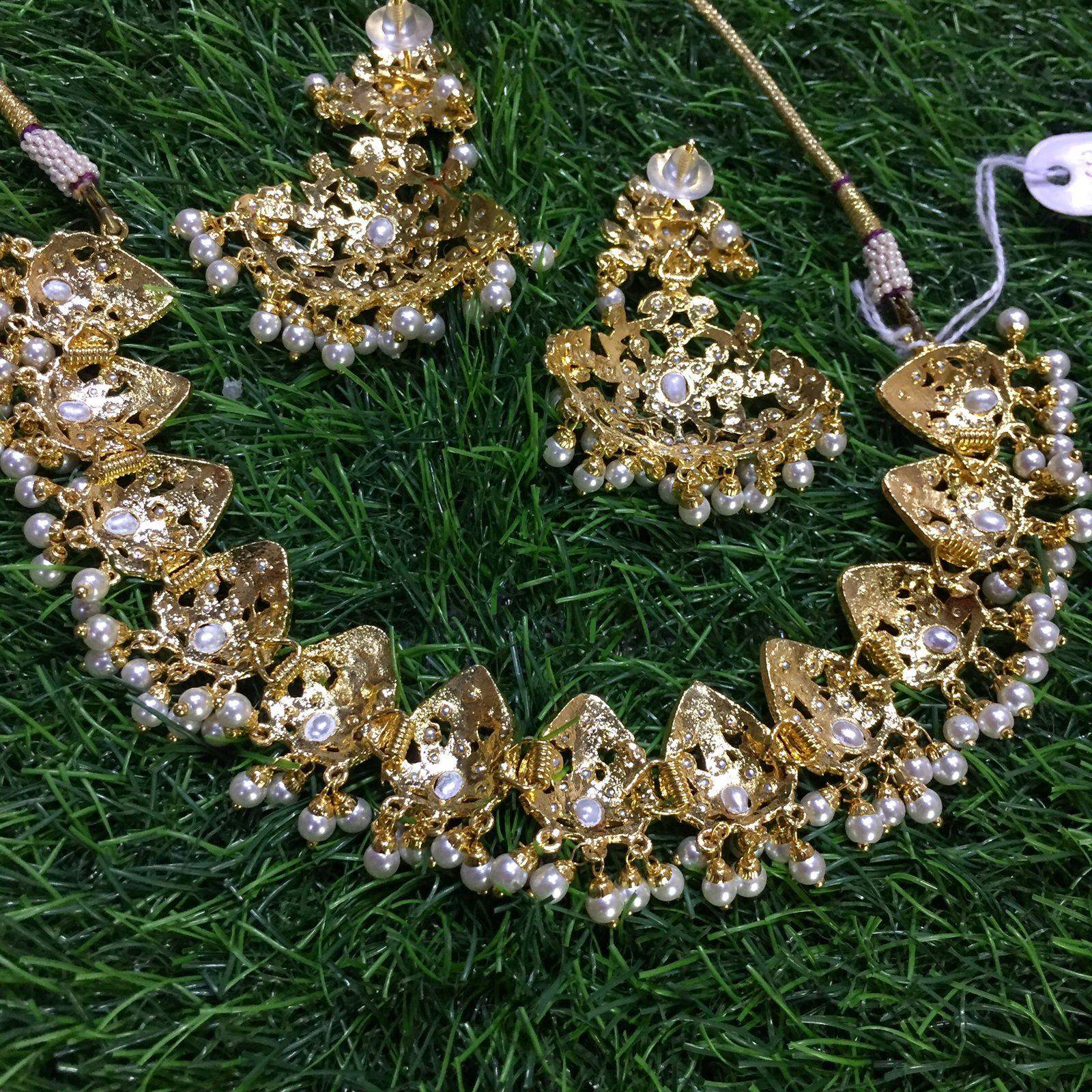 Jadau Necklace Set 524210 - Vijay & Sons