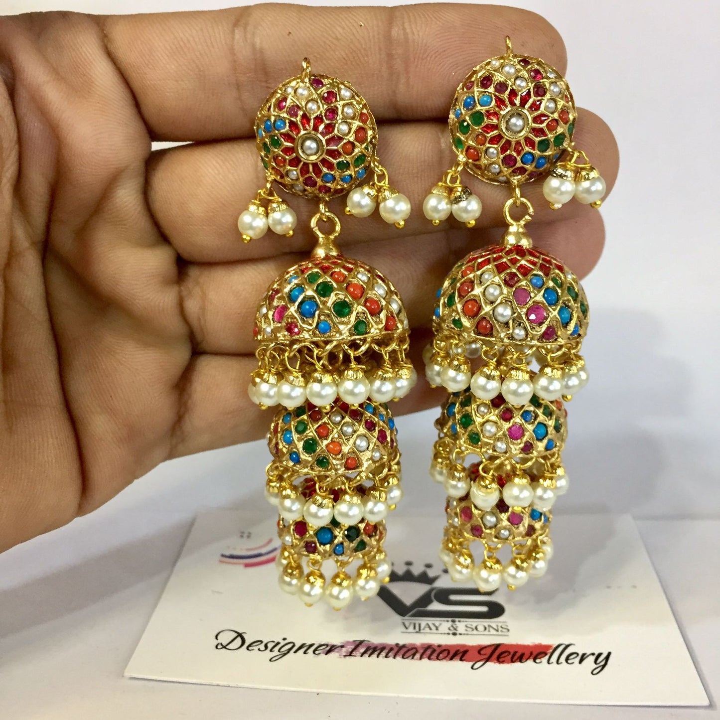 Jadau earrings 917491