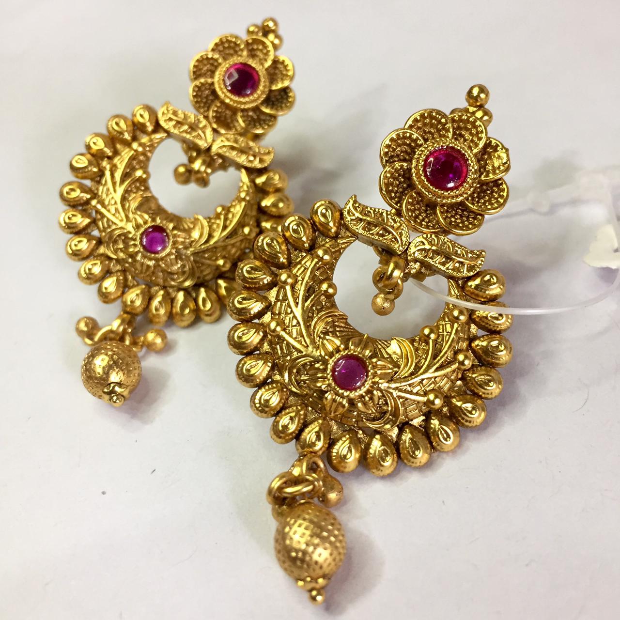 Antique hot sale earrings designs