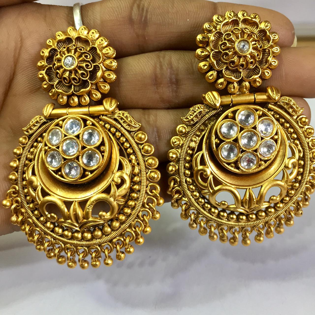 Antique Earrings 25498