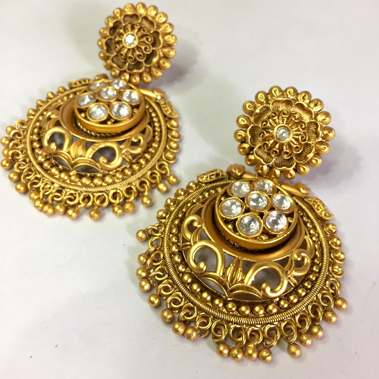 Antique Earrings 25498