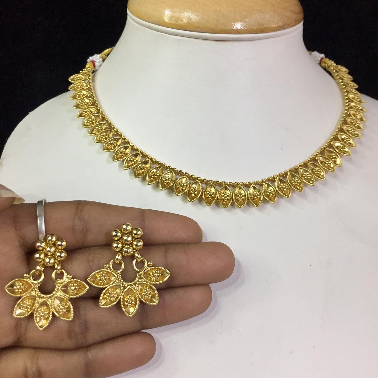 Antique Necklace Set 576456