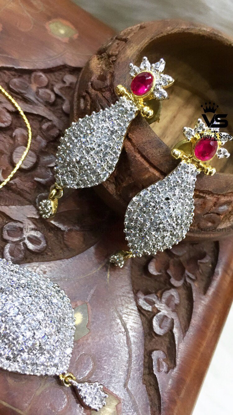 quality petal green stone pendant set freeshipping - Vijay & Sons