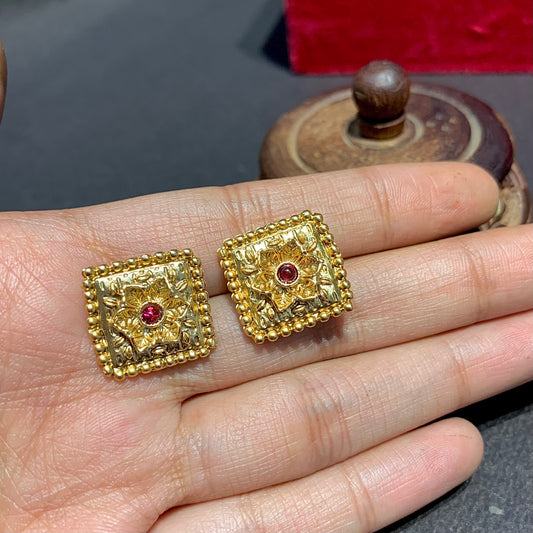 Antique Earrings 444555