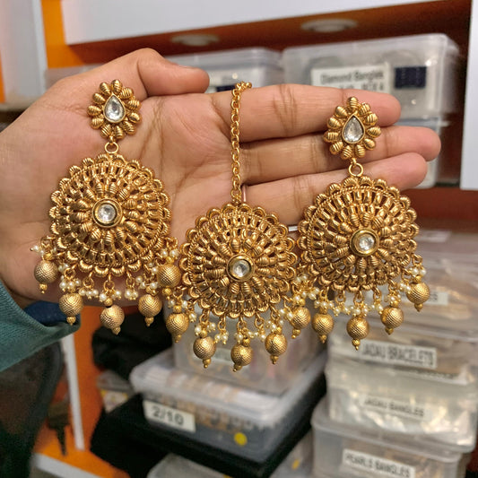 Antique Earrings 4465566