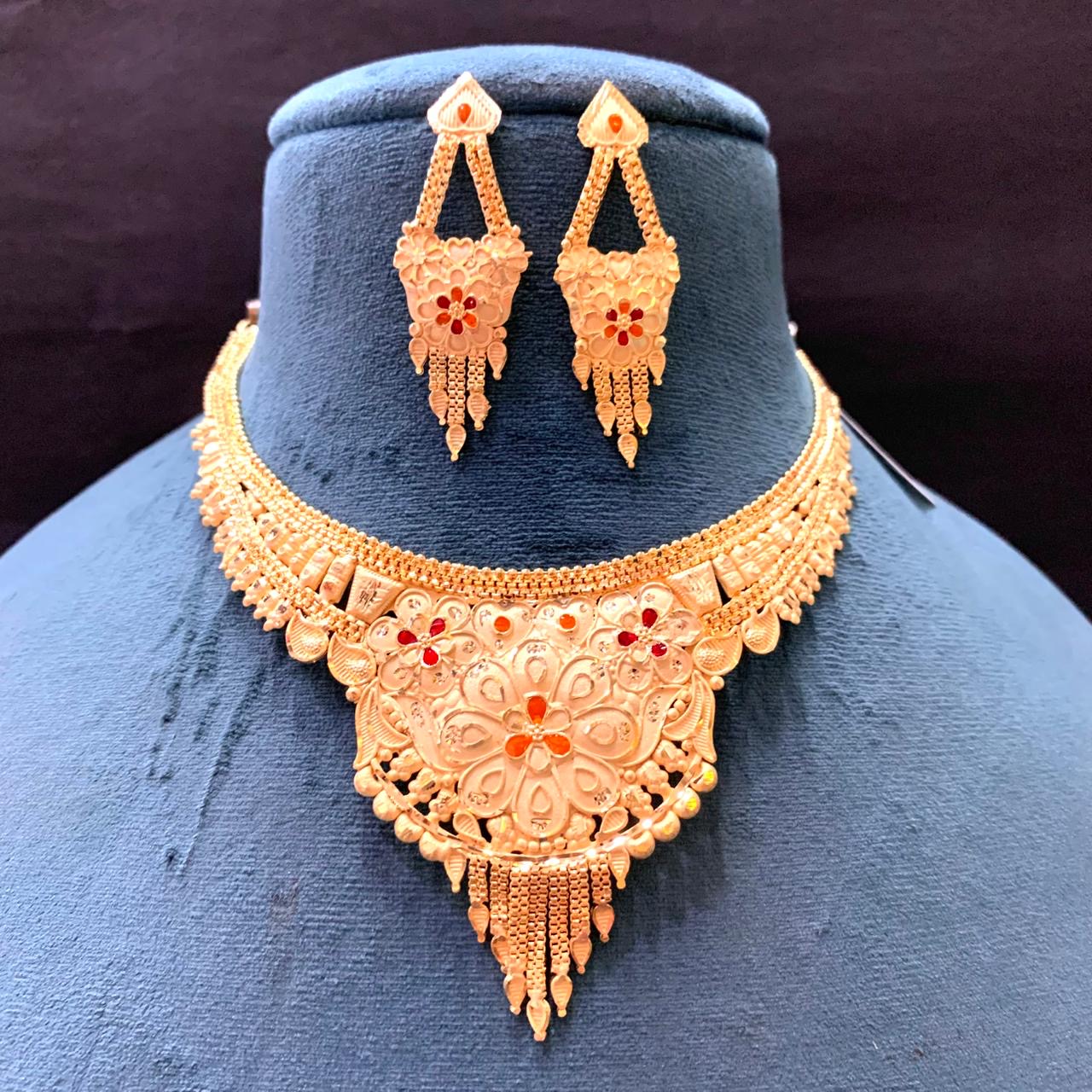 Gold Forming Necklace Set 5665