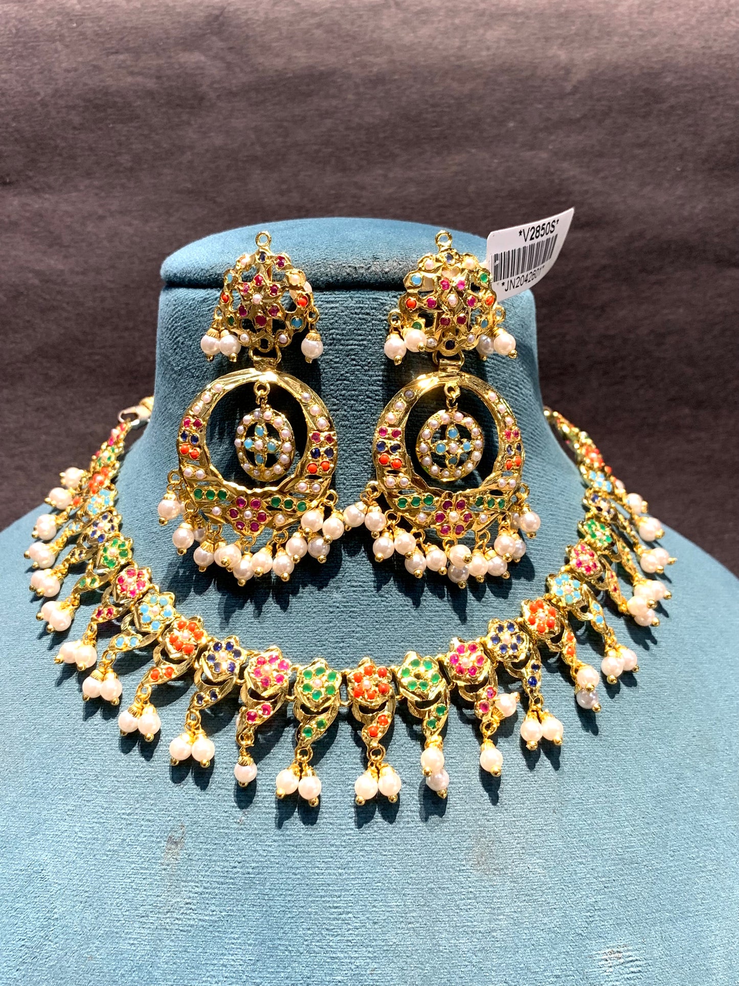 Jadau Necklaces Set 245555