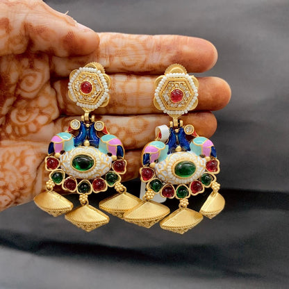 Antique earrings 3664