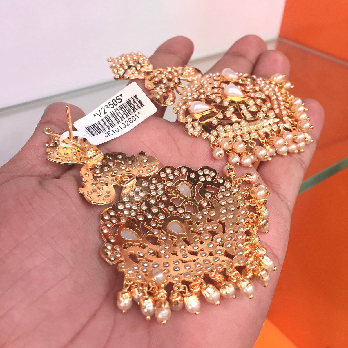 Jadau Earrings 423666