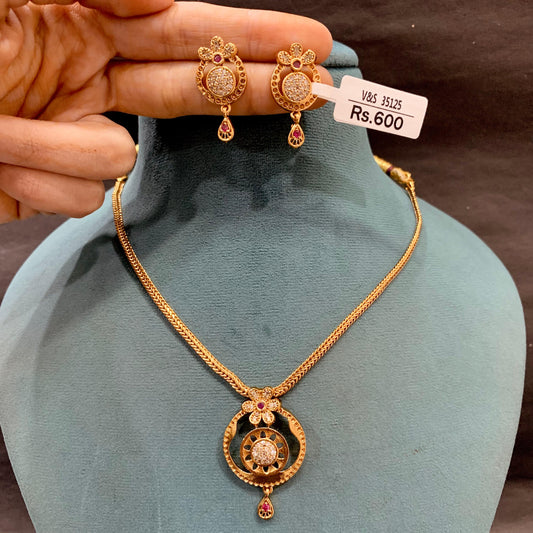 Antique Necklace Sets 4655