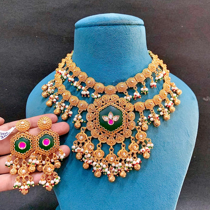 Antique Necklace Set 3466677