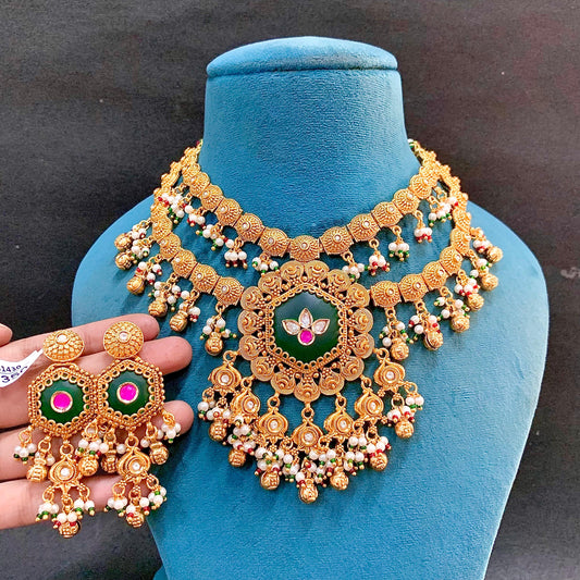 Antique Necklace Set 3466677