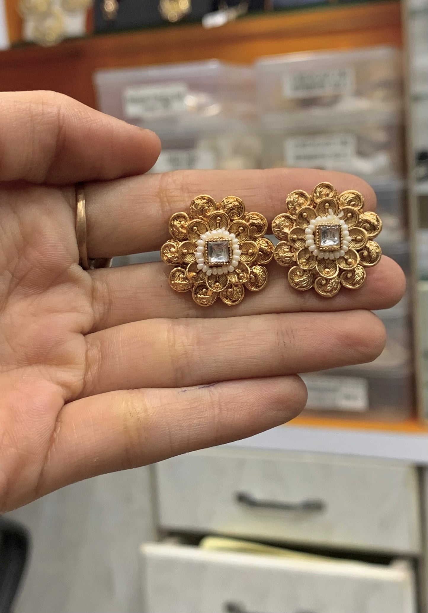 Antique Earrings 354376