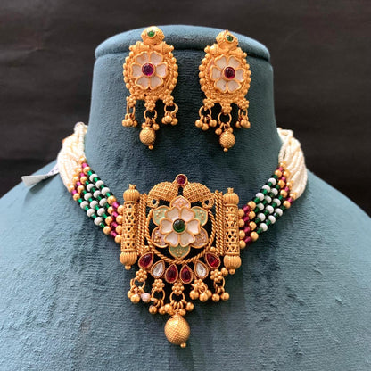 Antique Necklace Set 6266363