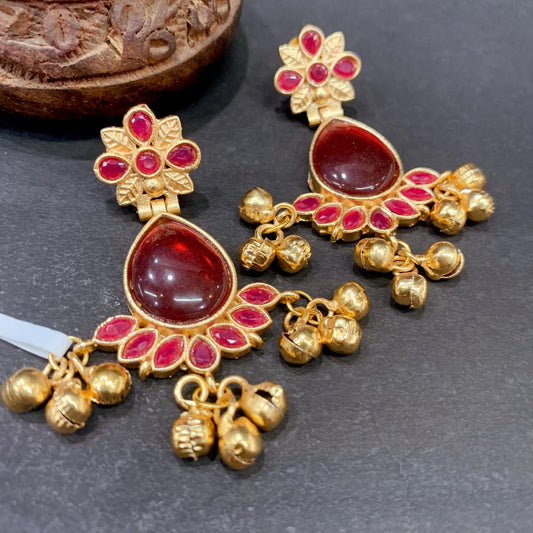 Antique earrings 8373