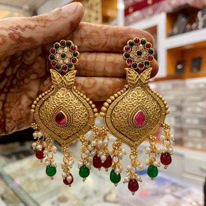 Antique earrings 7547