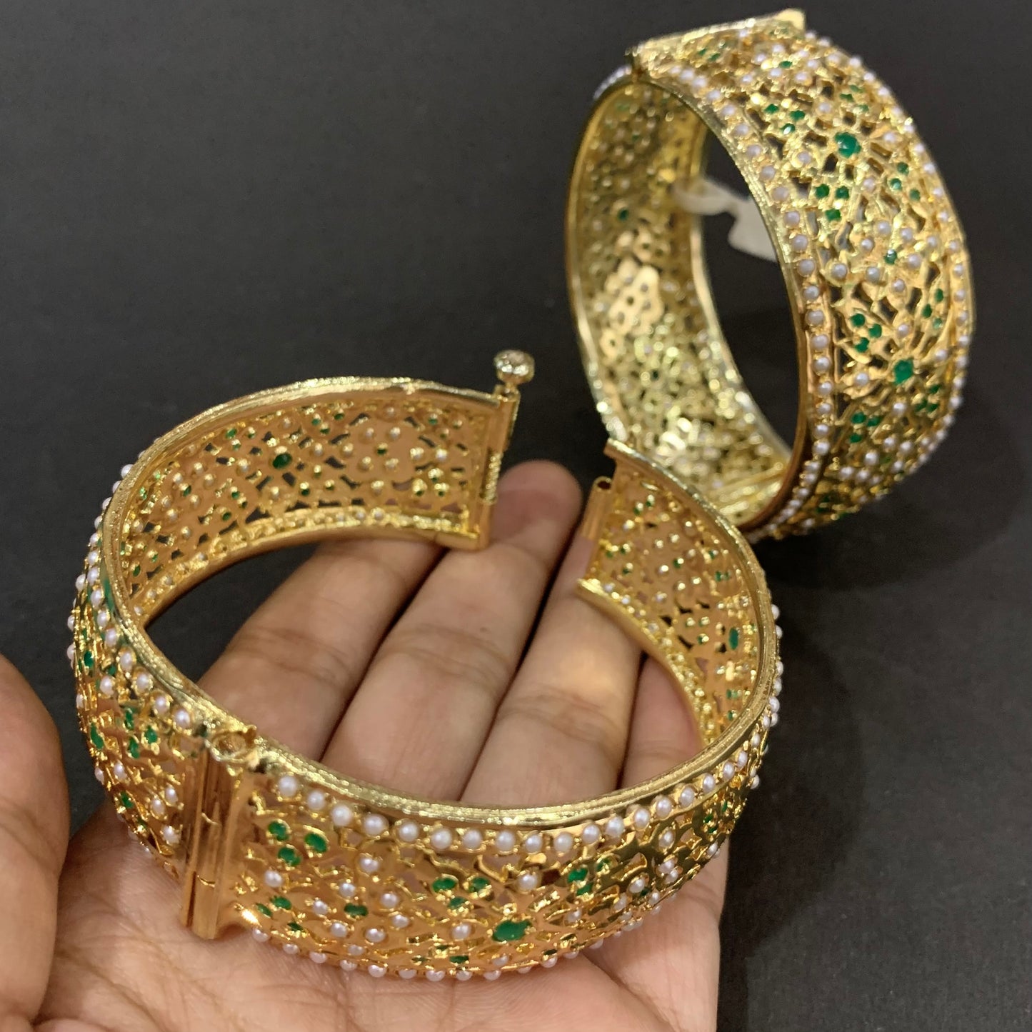 Openable Jadau Bangles 365633