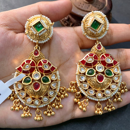 Antique Earrings 4367336