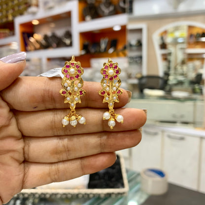 Jadau Stud Earrings 204810