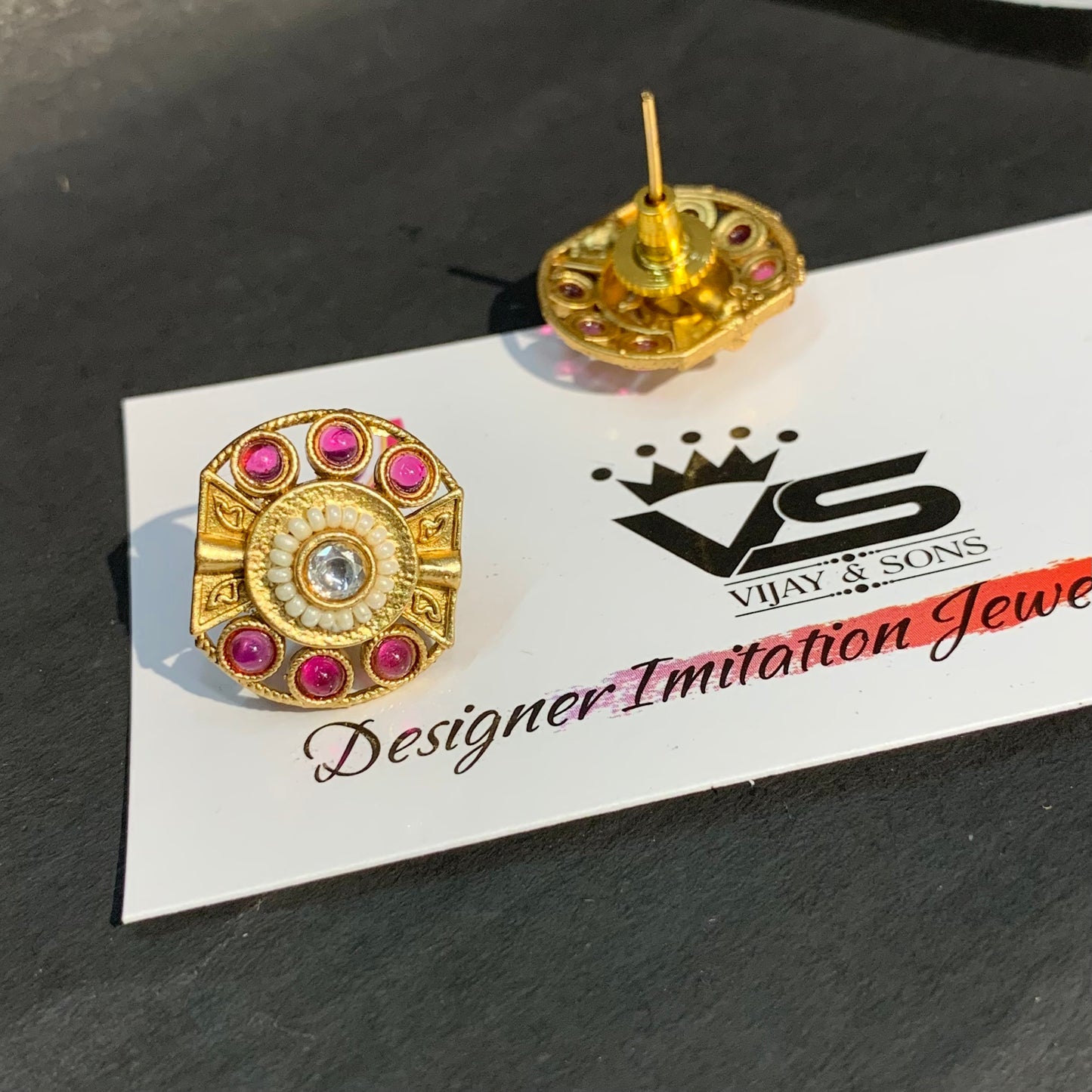 Antique studs 83325
