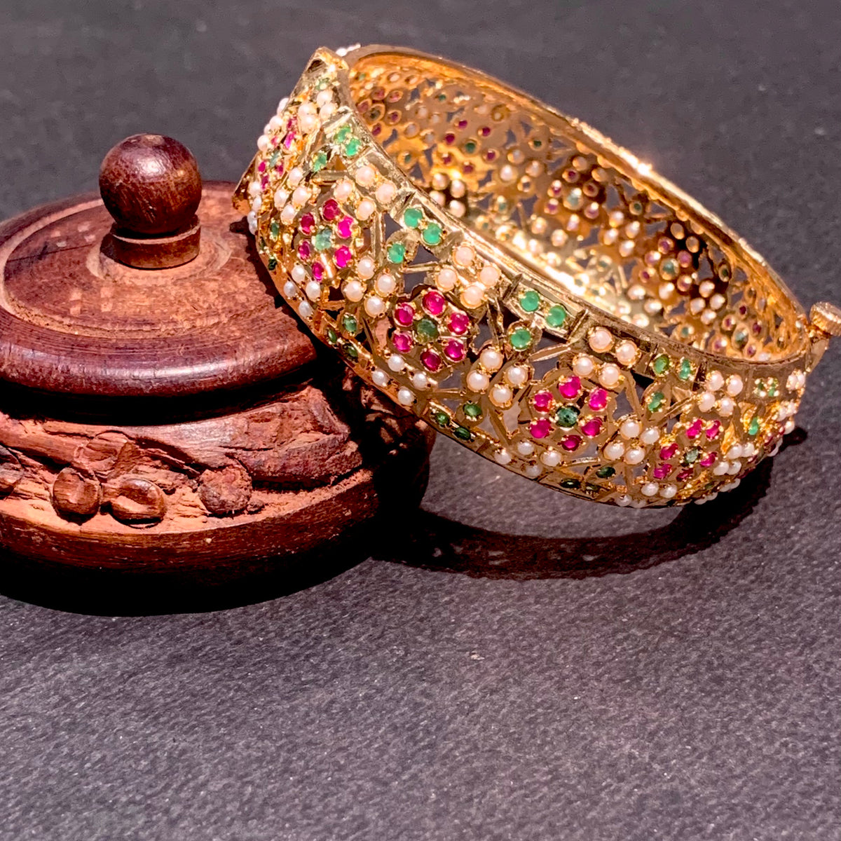 Openable Jadau Bangle 637455