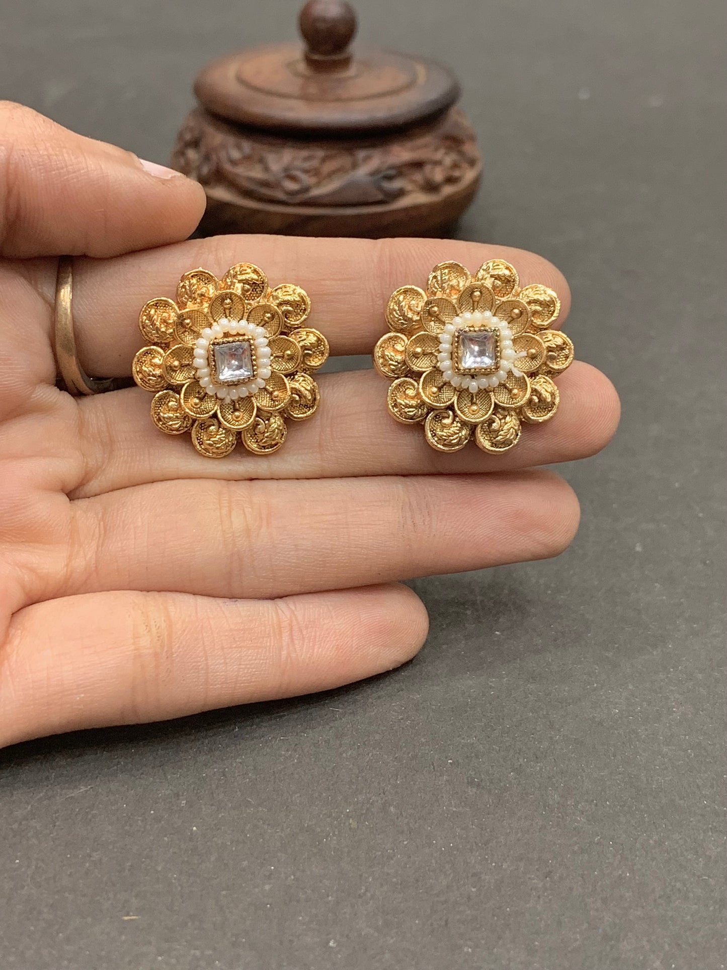 Antique Earrings 354376