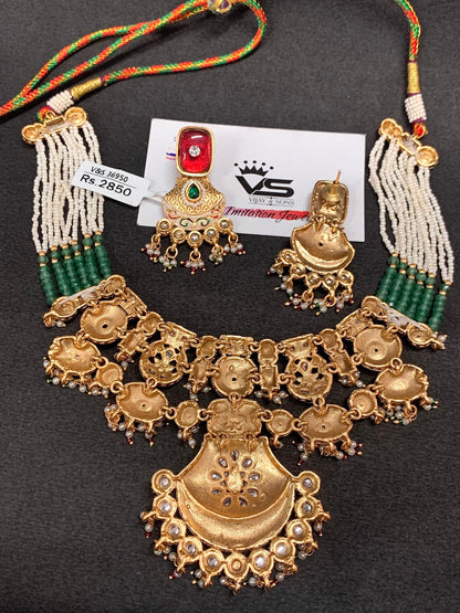 Antique Necklace Set 35665
