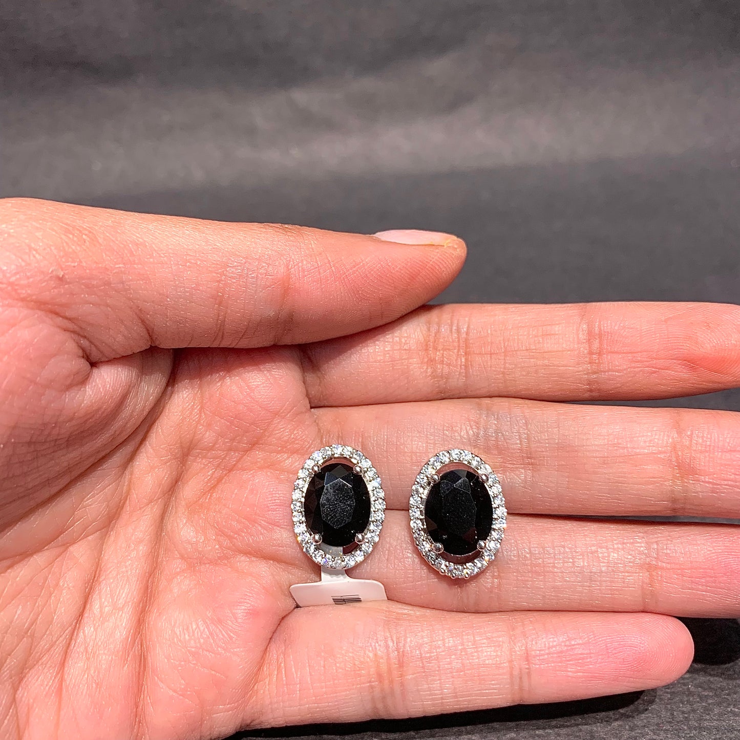 Zircon studs 7020779