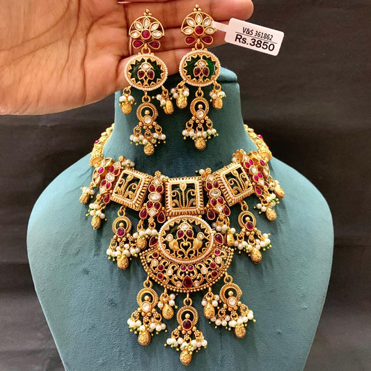 Antique Necklace Set 653663