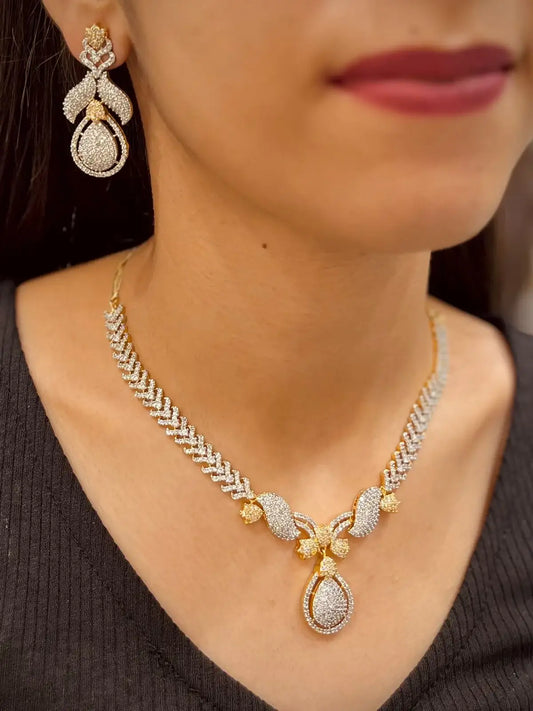 Diamond necklace set 24678