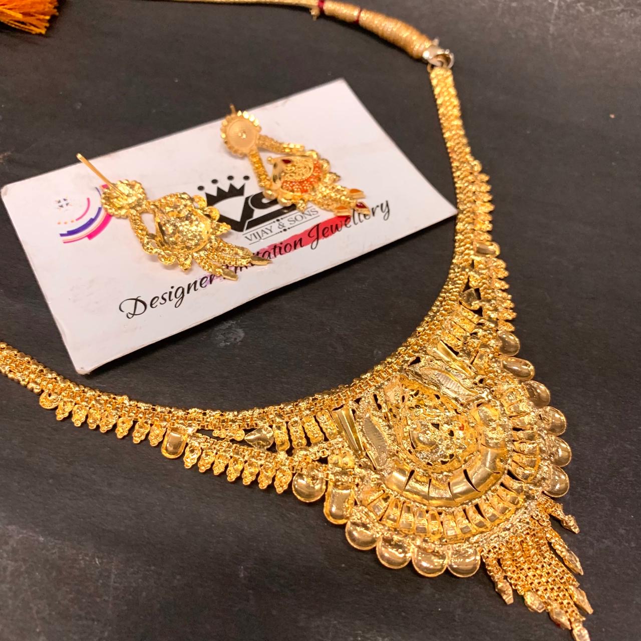 Gold Forming Necklace Set 546755