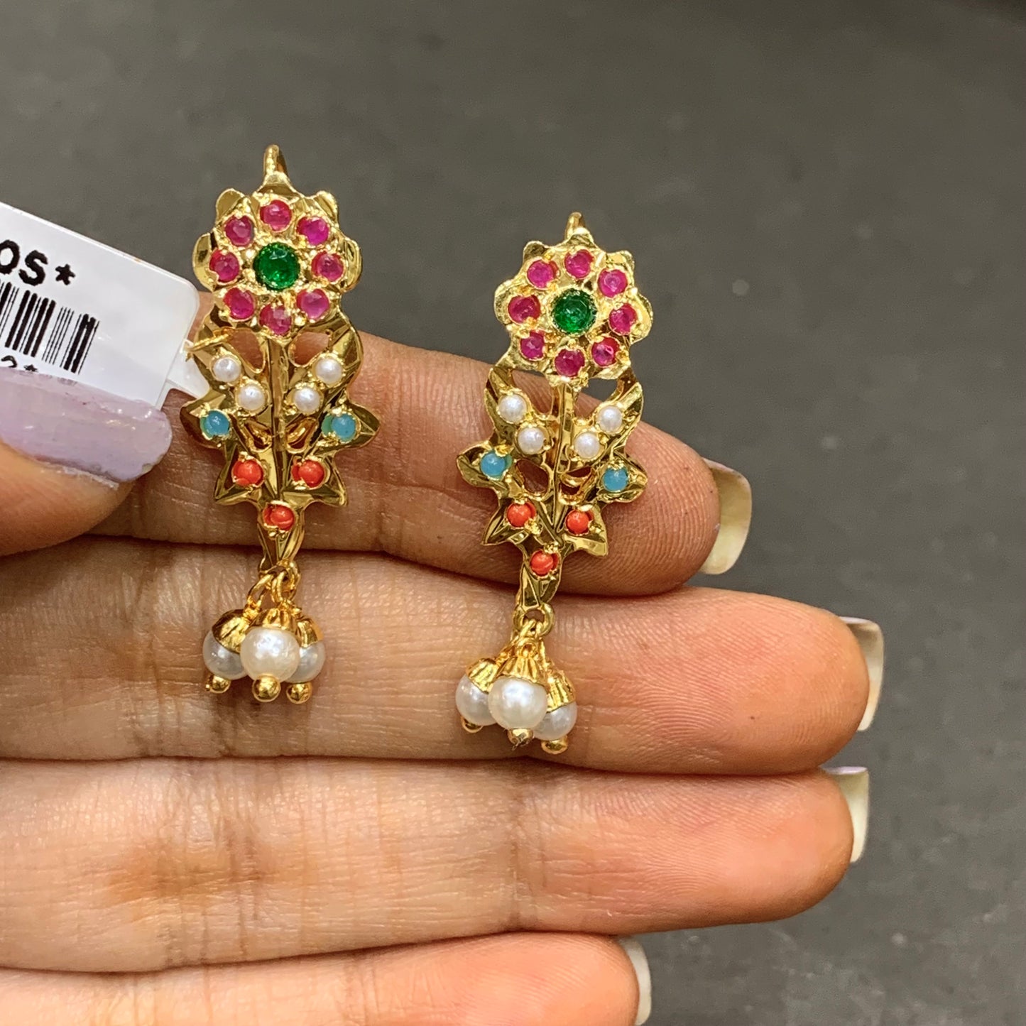 Jadau Stud Earrings 204810