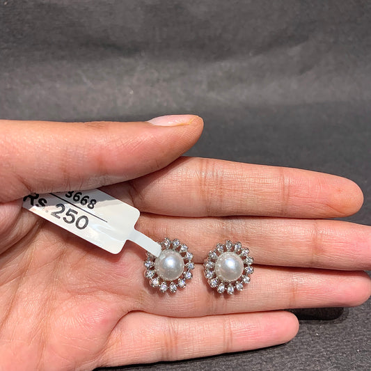 Zircon studs 700394